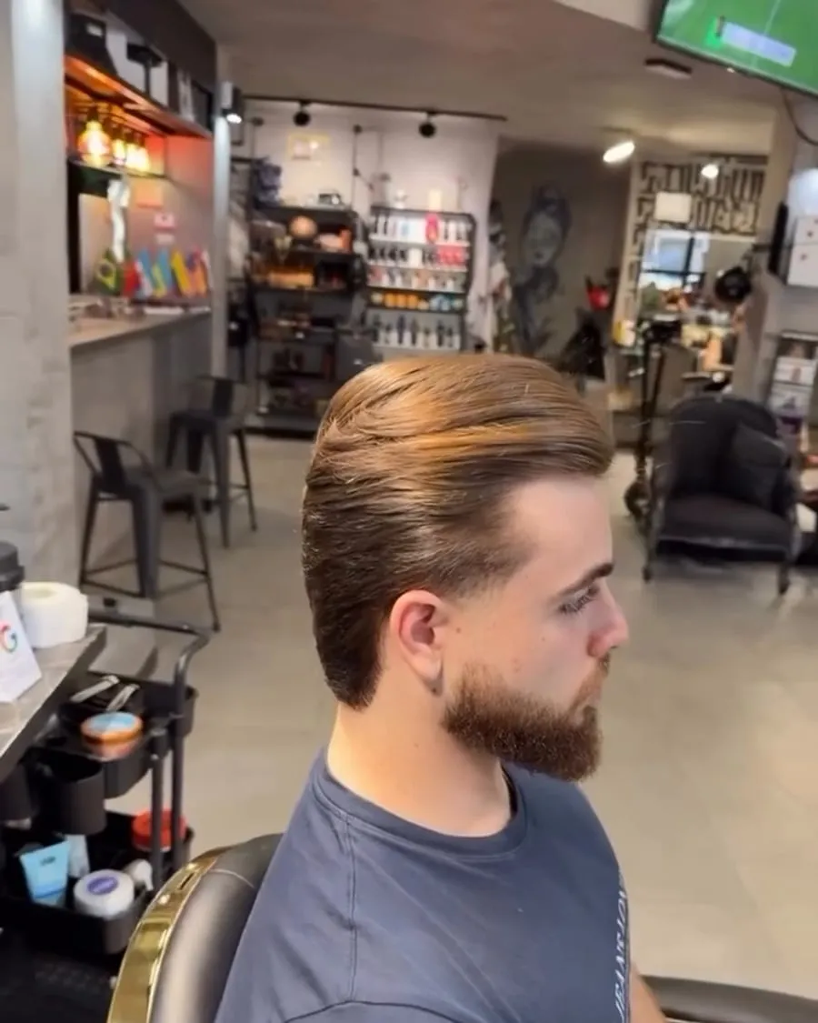 Barba · Leo