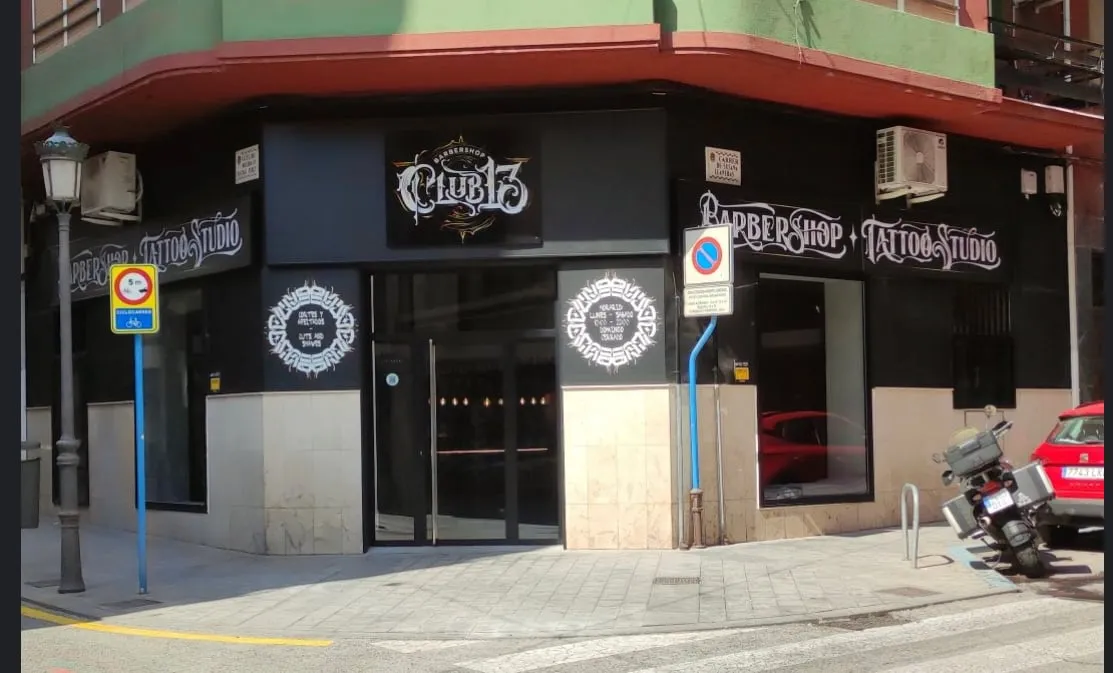 La fachada de Club 13